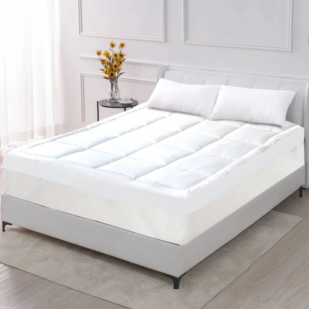 700 GSM Mattress Topper - White