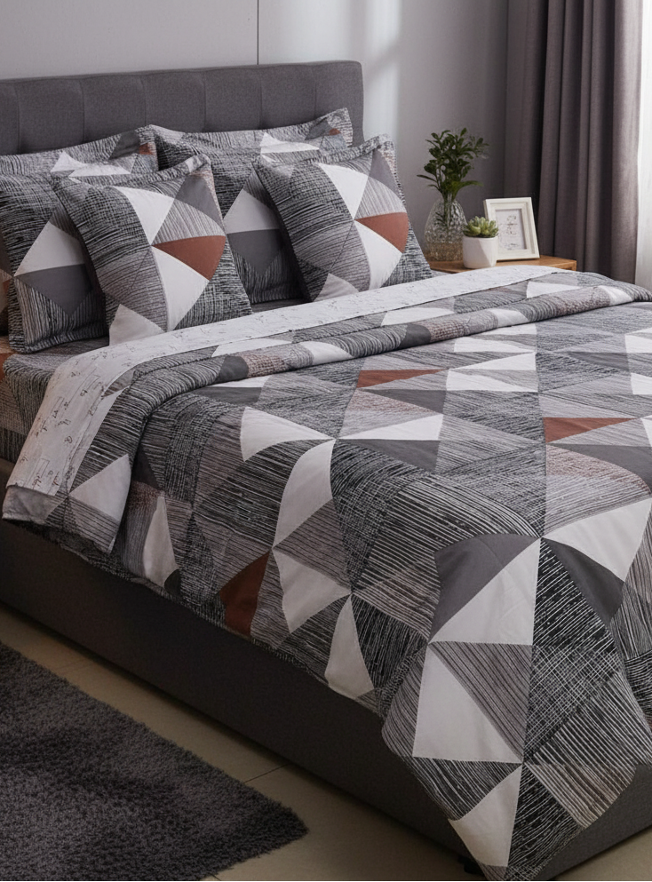 8 PCs Winter Razai Set- Grey Triangles
